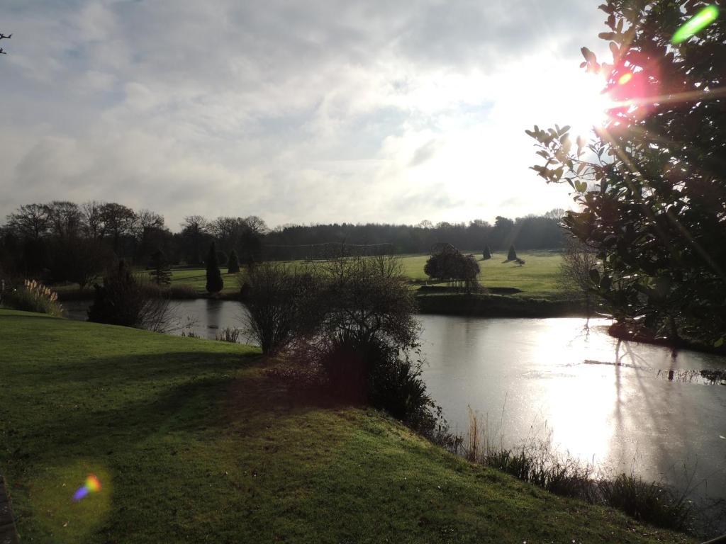 Mannings Heath Hotel Horsham Exteriér fotografie